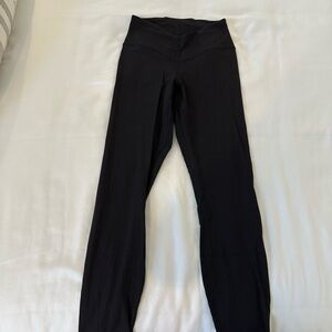 Lululemon athletica Black V-Waist 25in Leggings